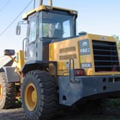 Аренда фронтального погрузчика Yutong 931 A в Петербурге.